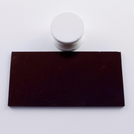 Dicroico Bullseye Rojo Caramelizado sobre negro 3mm 10x5cmtrs.