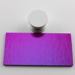 Dicroico Bullseye Verde y Magenta sobre negro 3mm 10x5cmtrs.