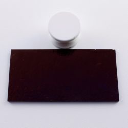 Dicroico Bullseye Rojo Caramelizado sobre negro 3mm 10x5cmtrs.