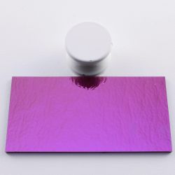 Dicroico Bullseye Purpura sobre negro 3mm 10x5cmtrs.